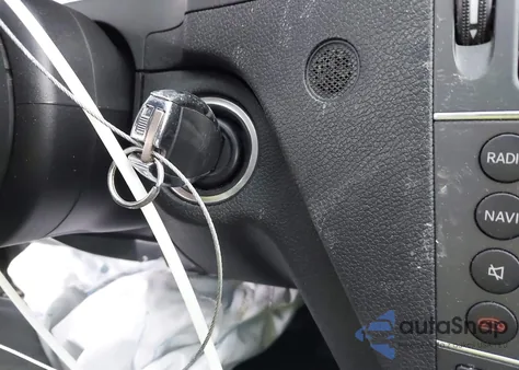 2011 Mercedes-Benz C 350 Sport z USA, uszkodzony, nr VIN WDDGF5GB1BR137485